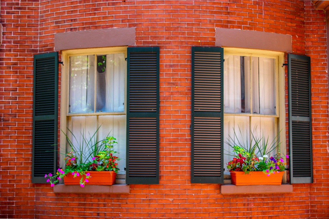 How to Build a DIY Planter Box for Your Garden